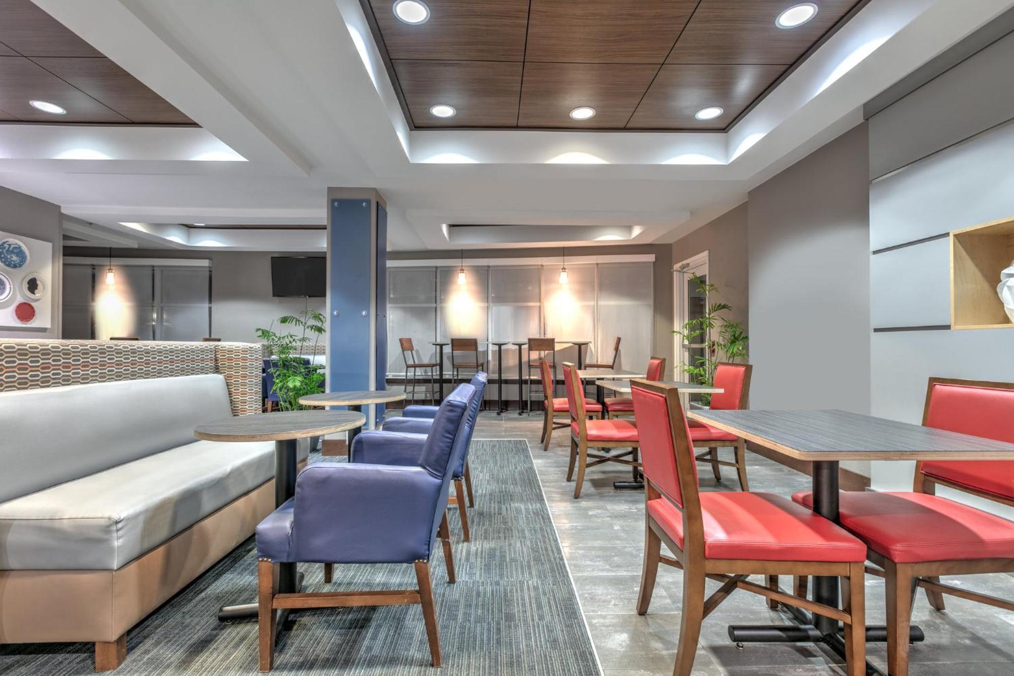 Holiday Inn Express Hotel & Suites Clute-Lake Jackson By Ihg Extérieur photo