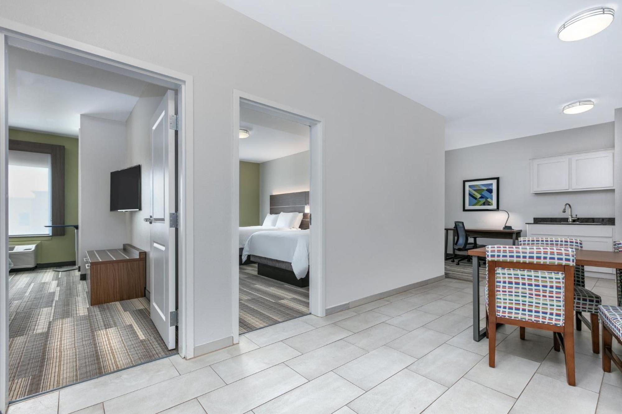 Holiday Inn Express Hotel & Suites Clute-Lake Jackson By Ihg Extérieur photo