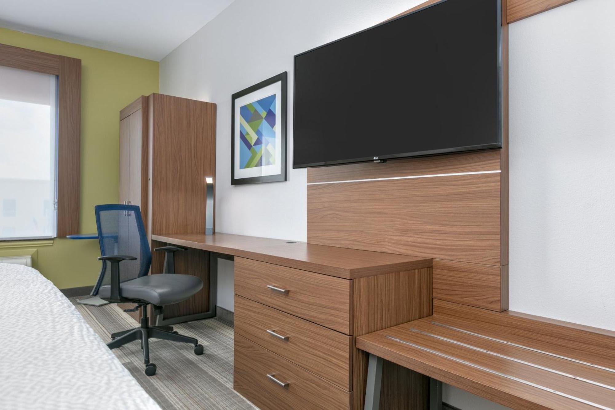 Holiday Inn Express Hotel & Suites Clute-Lake Jackson By Ihg Extérieur photo