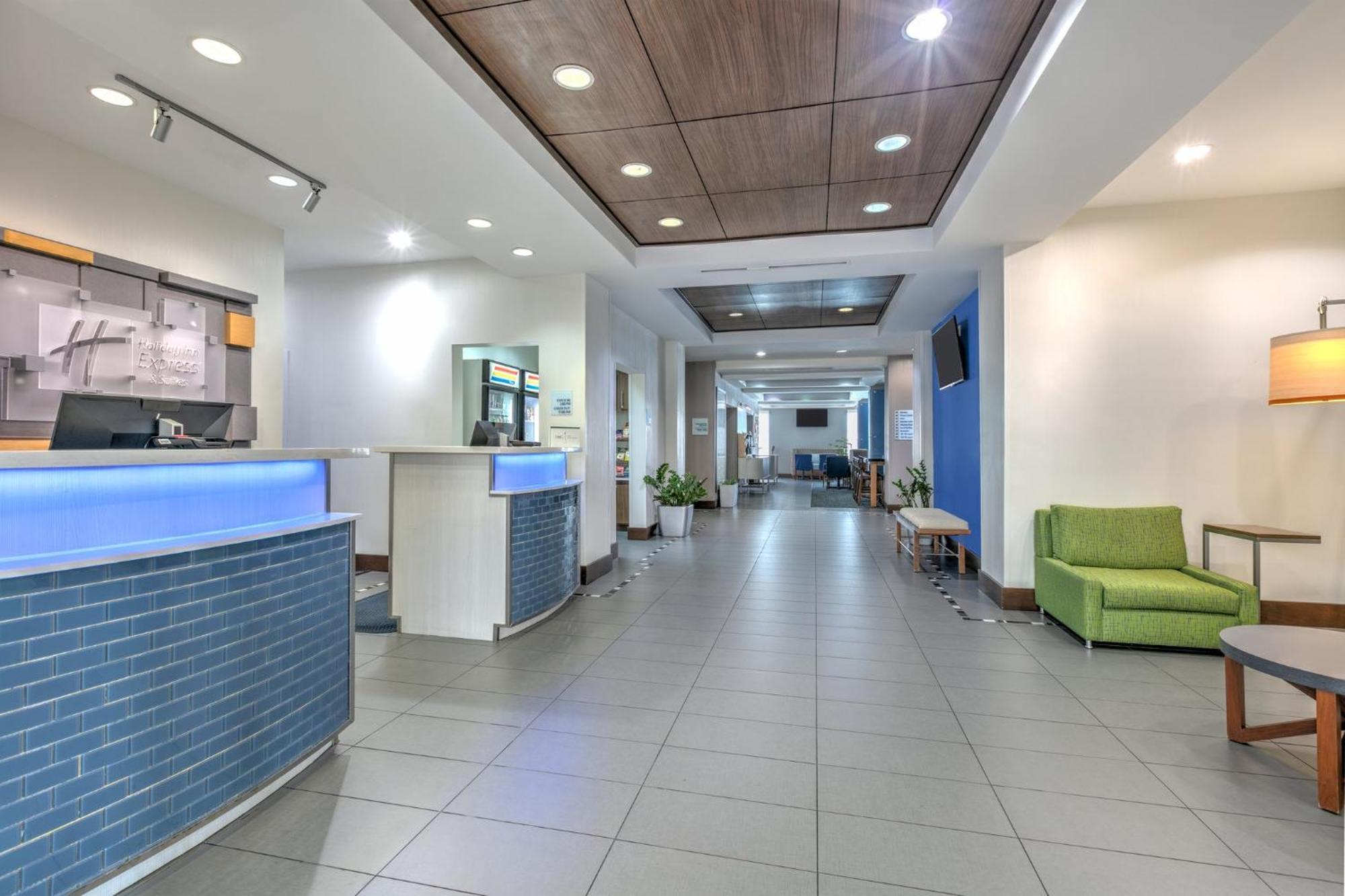 Holiday Inn Express Hotel & Suites Clute-Lake Jackson By Ihg Extérieur photo